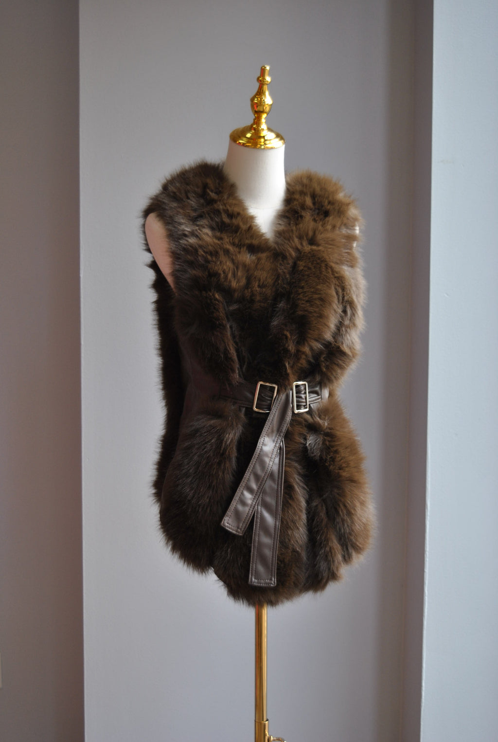 CHOCOLATE BROWN FAUX FUR VEST