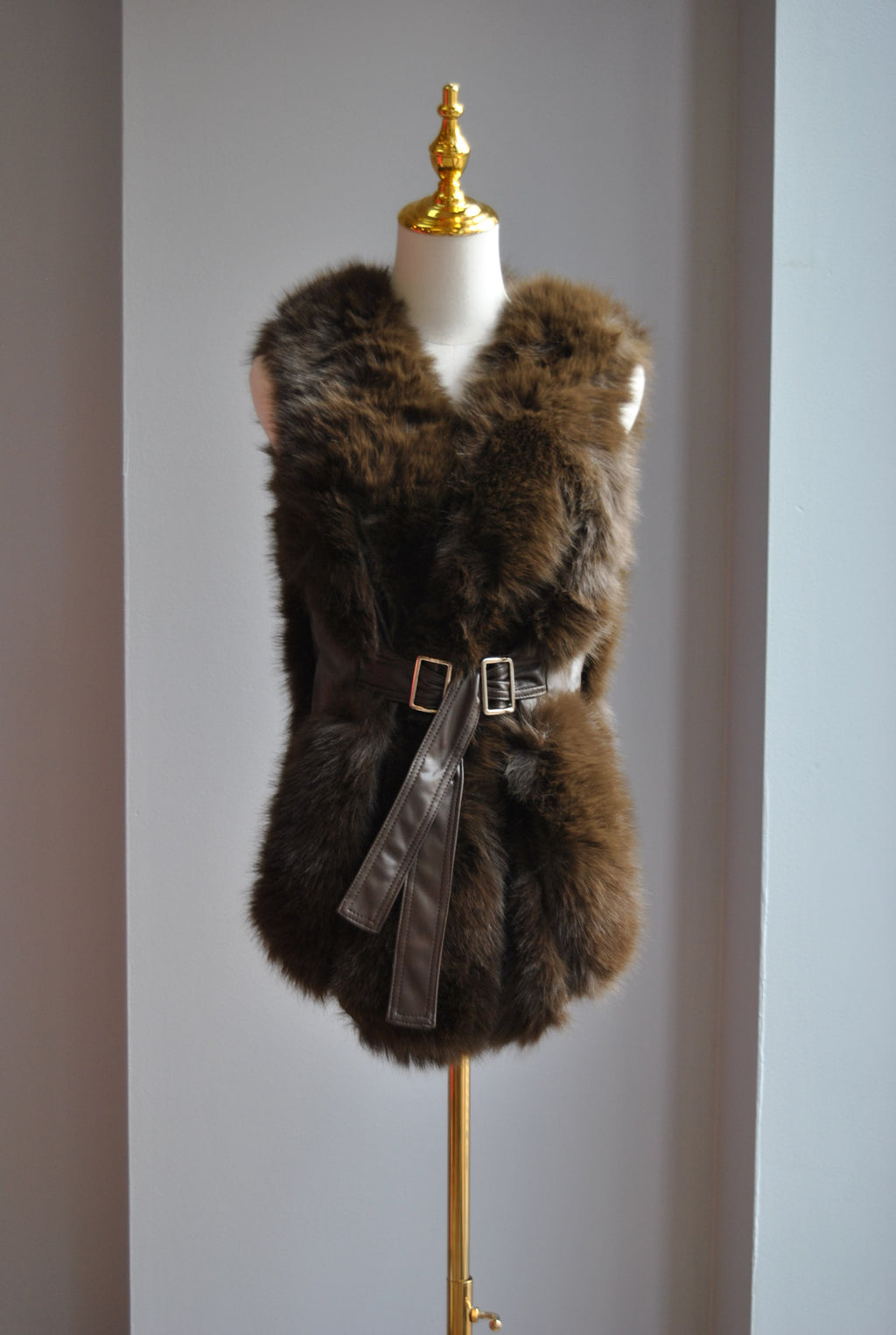CHOCOLATE BROWN FAUX FUR VEST