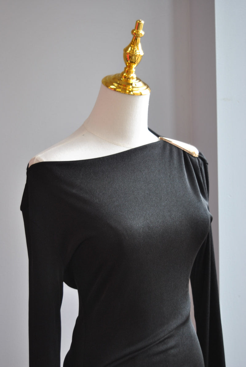 BLACK FIT ASYMMETRIC DRESS