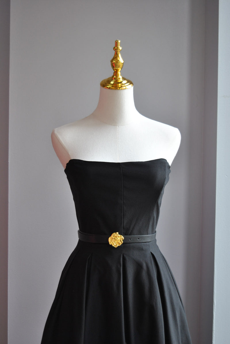BLACK MIDI FIT AND FLAIR DRESS WITH SIDE POCKETS