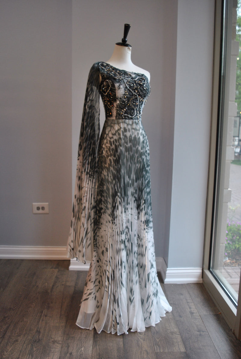 BLACK AND WHITE PRINT PLEATED LONG EVENING GOWN WITH THE EMELLISHMENT
