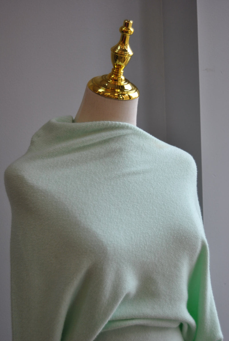 MINT SPRING ASYMMETRIC SWEATER TOP