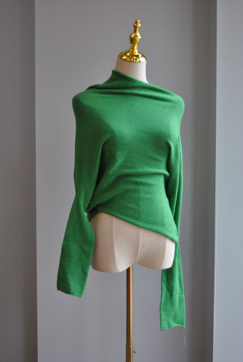 GREEN ASYMMETRIC SWEATER TOP