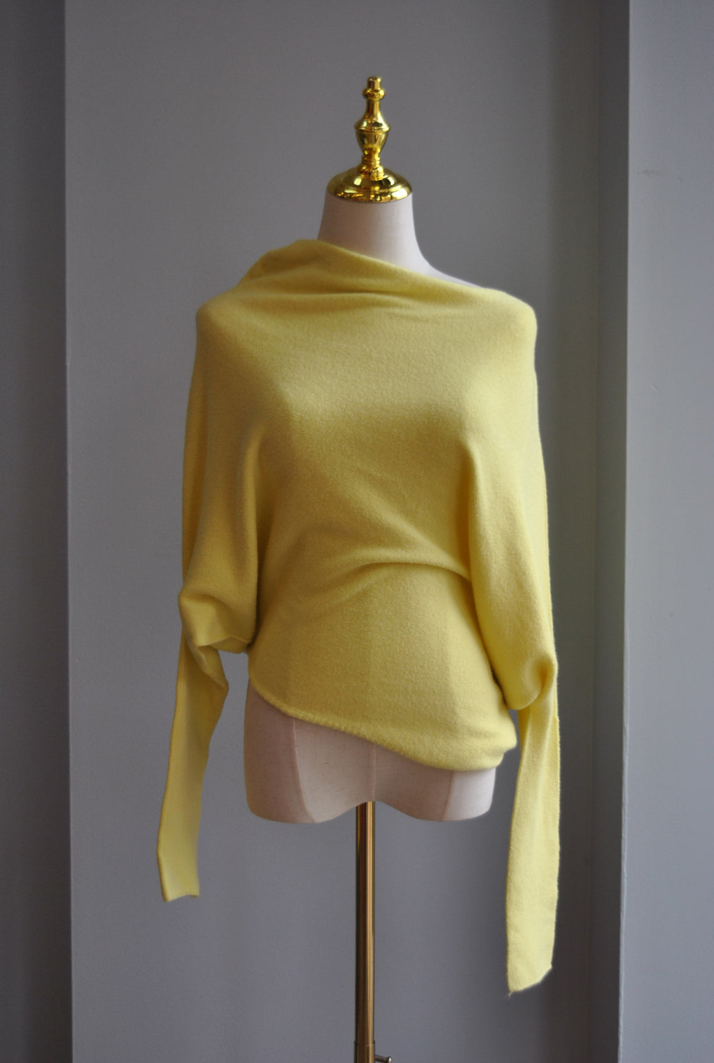 YELLOW ASYMMETRIC SWEATER TOP