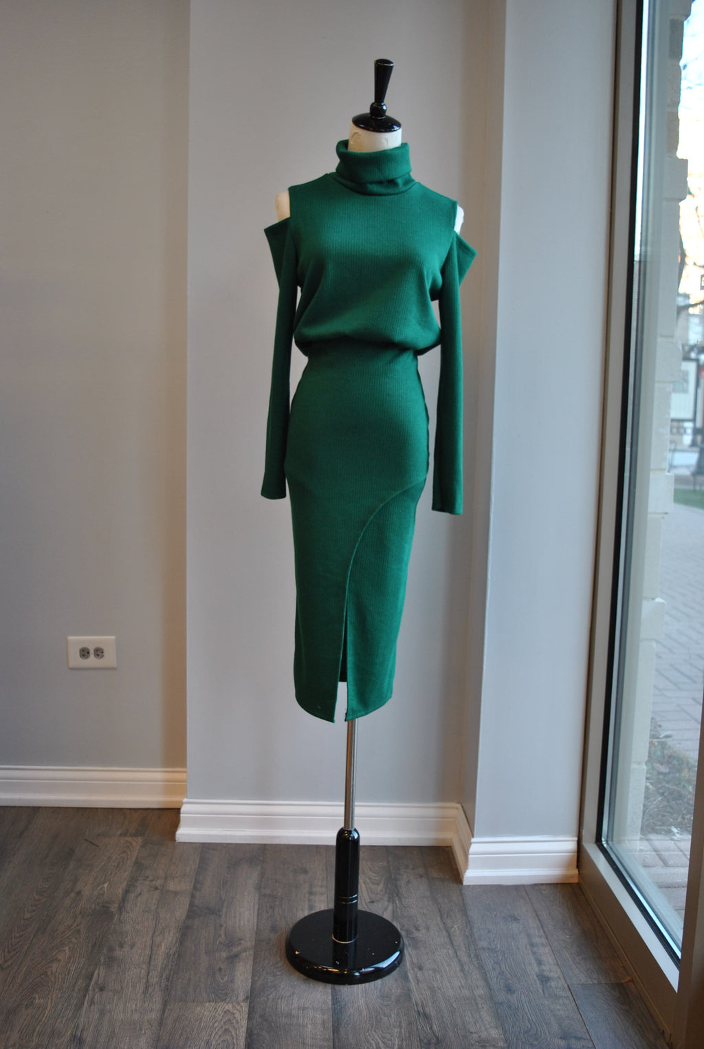 FOREST GREEN SWEATER DRESS WITH HIGH NECK
