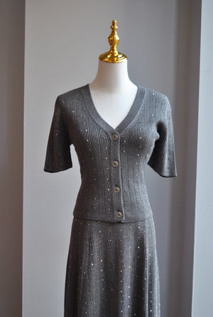 GREY SET WITH STUDS