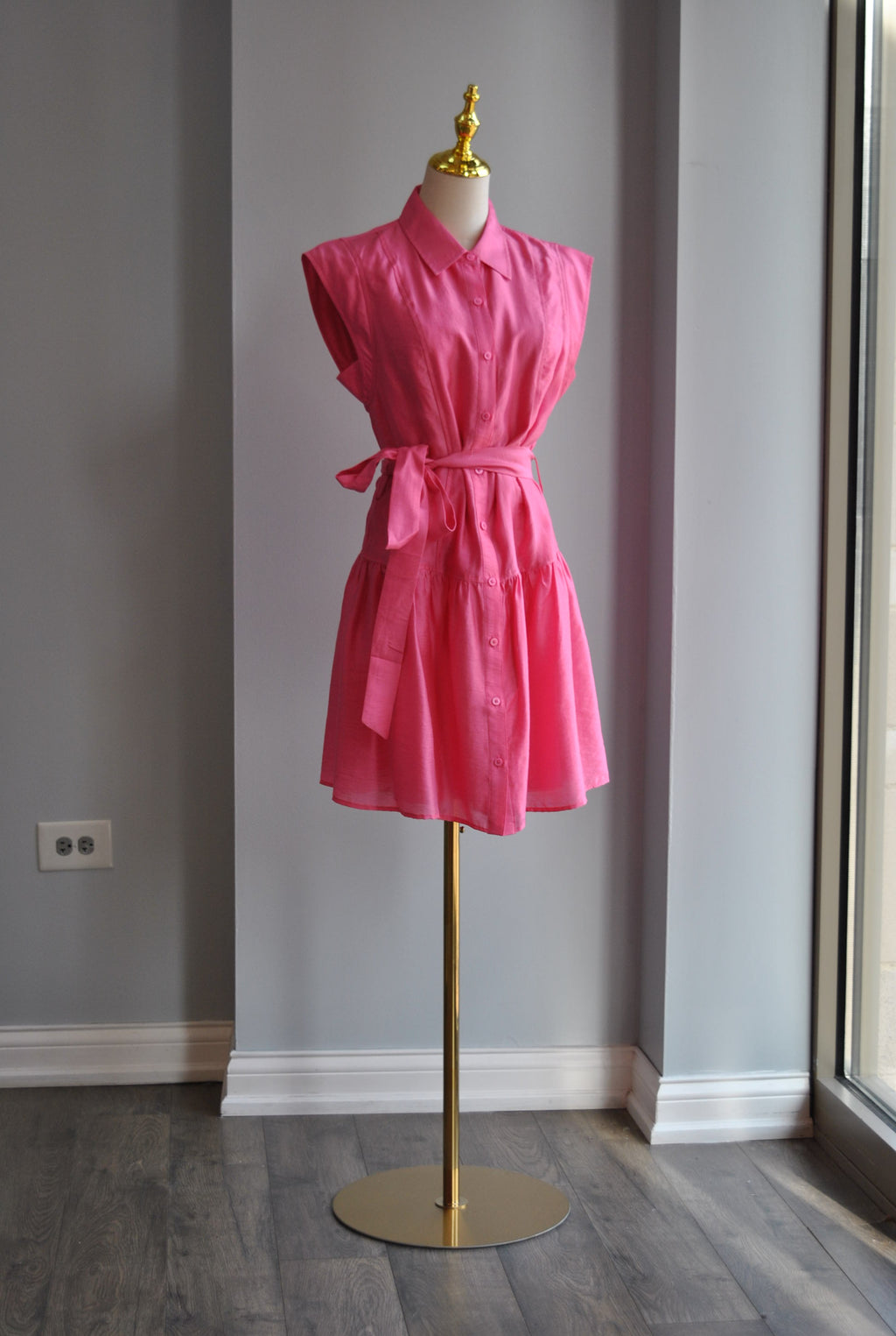 FUCHSIA PINK SUMMER DRESS WITH A BELT