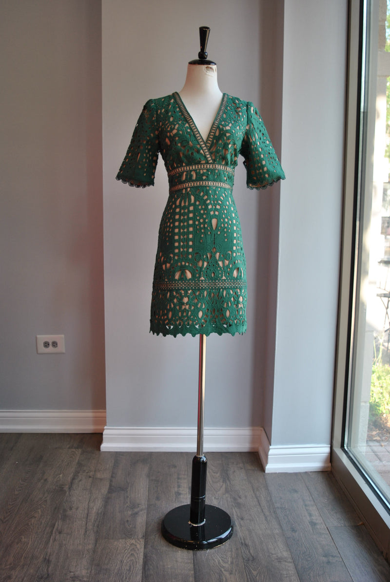 EMERALD GREEN LACE AND BEIGE MINI COCKTAIL DRESS