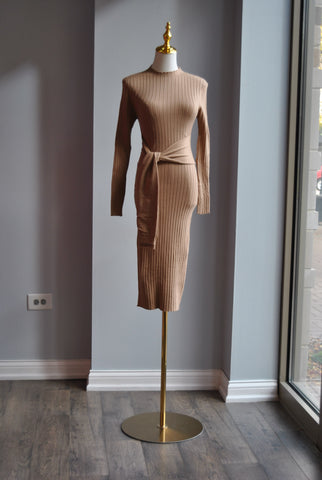 CLEARANE - GOLD SWEATER DRESS