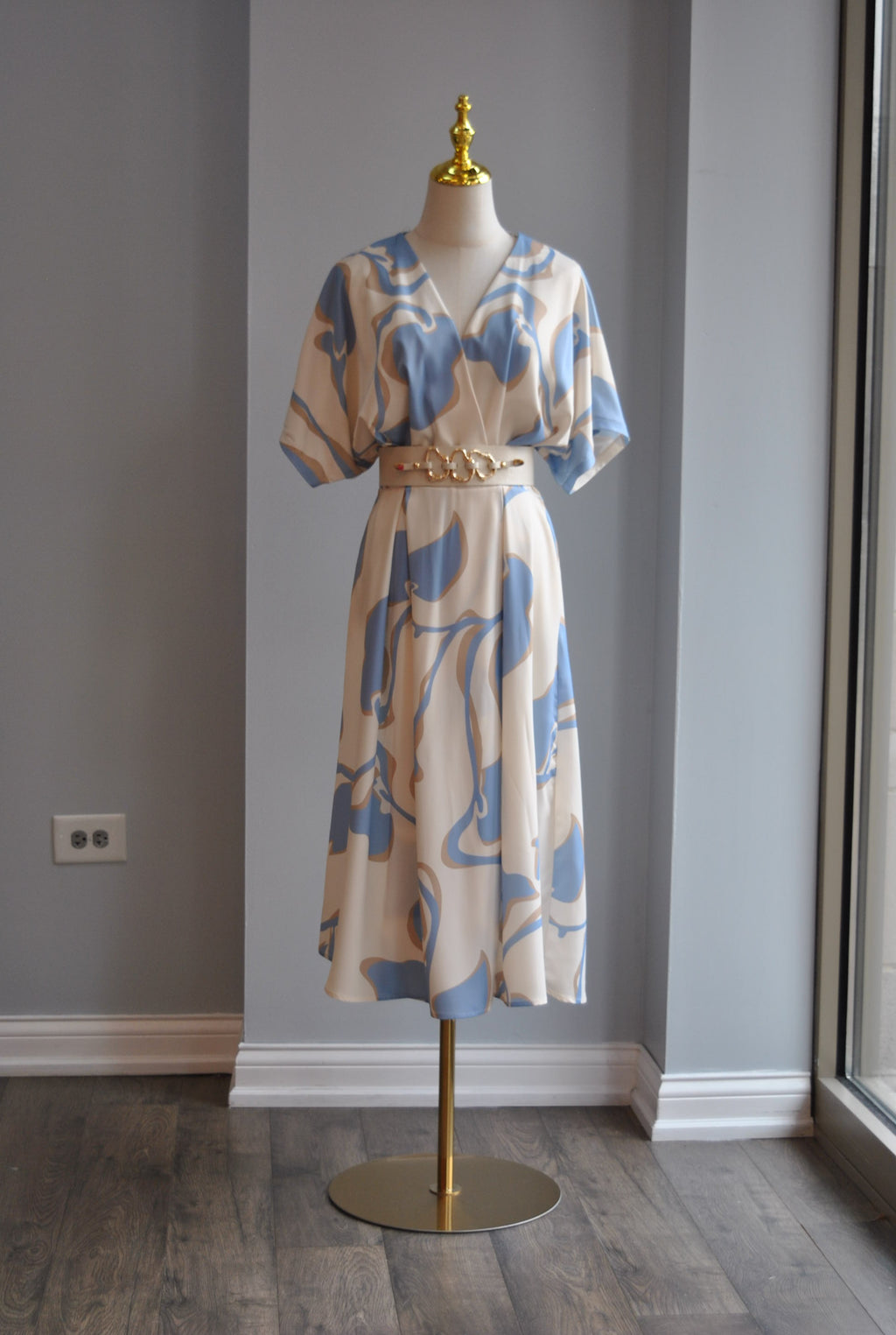 VANILLA AND BLUE MIDI SUMMER DRESS WITH A BELT