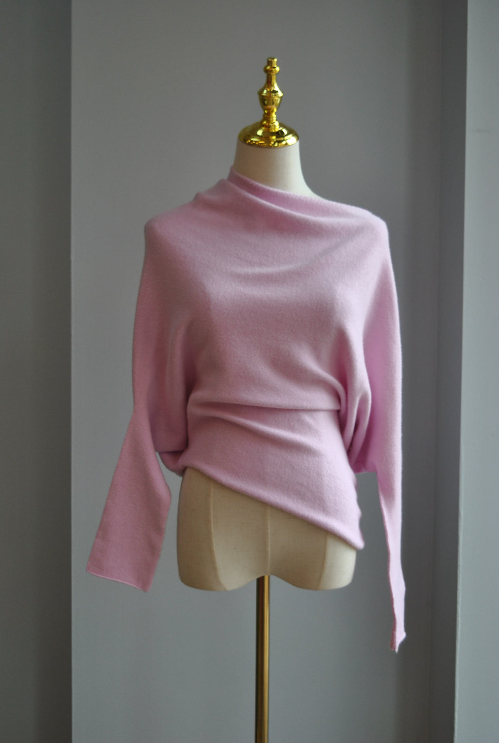 BLUSH PINK ASYMMETRIC SWEATER