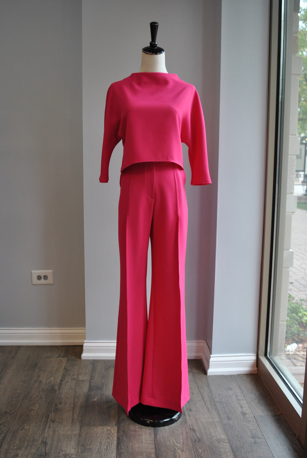 FUCHSIA PINK SET OF HIGH WAISTED PANTS AND CROPPED TOP