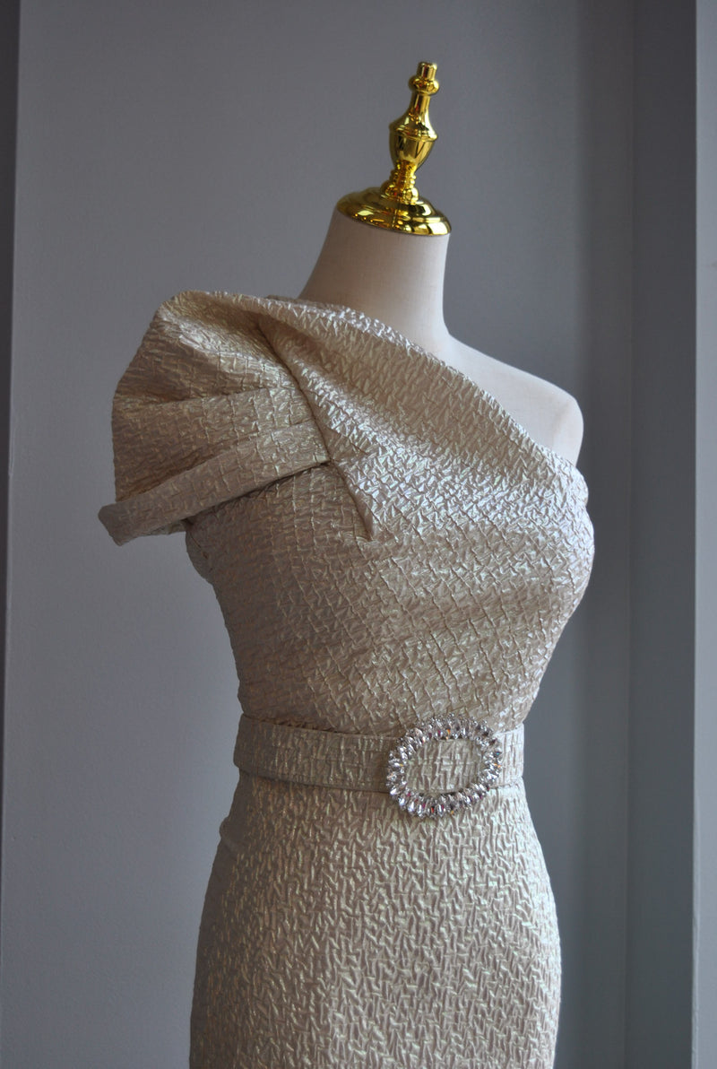 SILVER VANILLA MIDI ASYMMETRIC DRESS WITH A CRYSTAL BELT