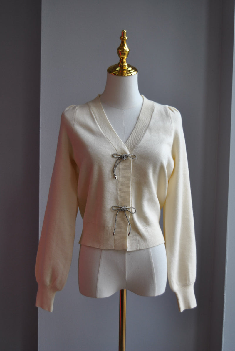 VANILLA SWEATER WITH CRYSTAL BOWS