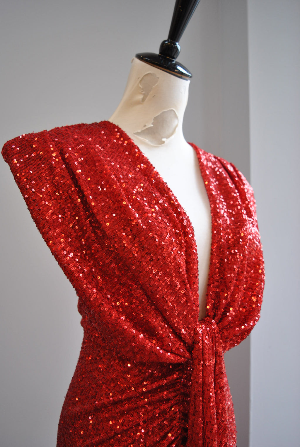 RED SEQUIN MIDI PARTY DRESS WITH FRONT RUSHING