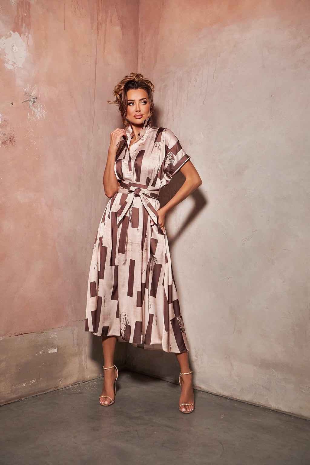 VANILLA AND CARAMEL SILKY MIDI TUNIC DRESS WITH A BELT