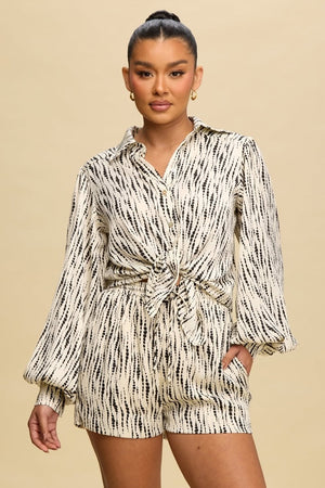 VANILLA AND BLACK SUMMER SET OF A BLOUSE AND SHORTS