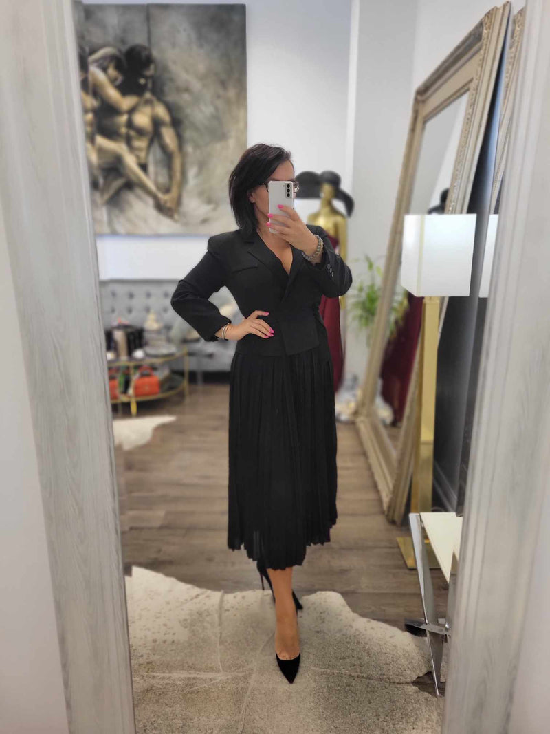 BLACK MIDI DRESS WITH PLEATED SKIRT AND JACKET TOP