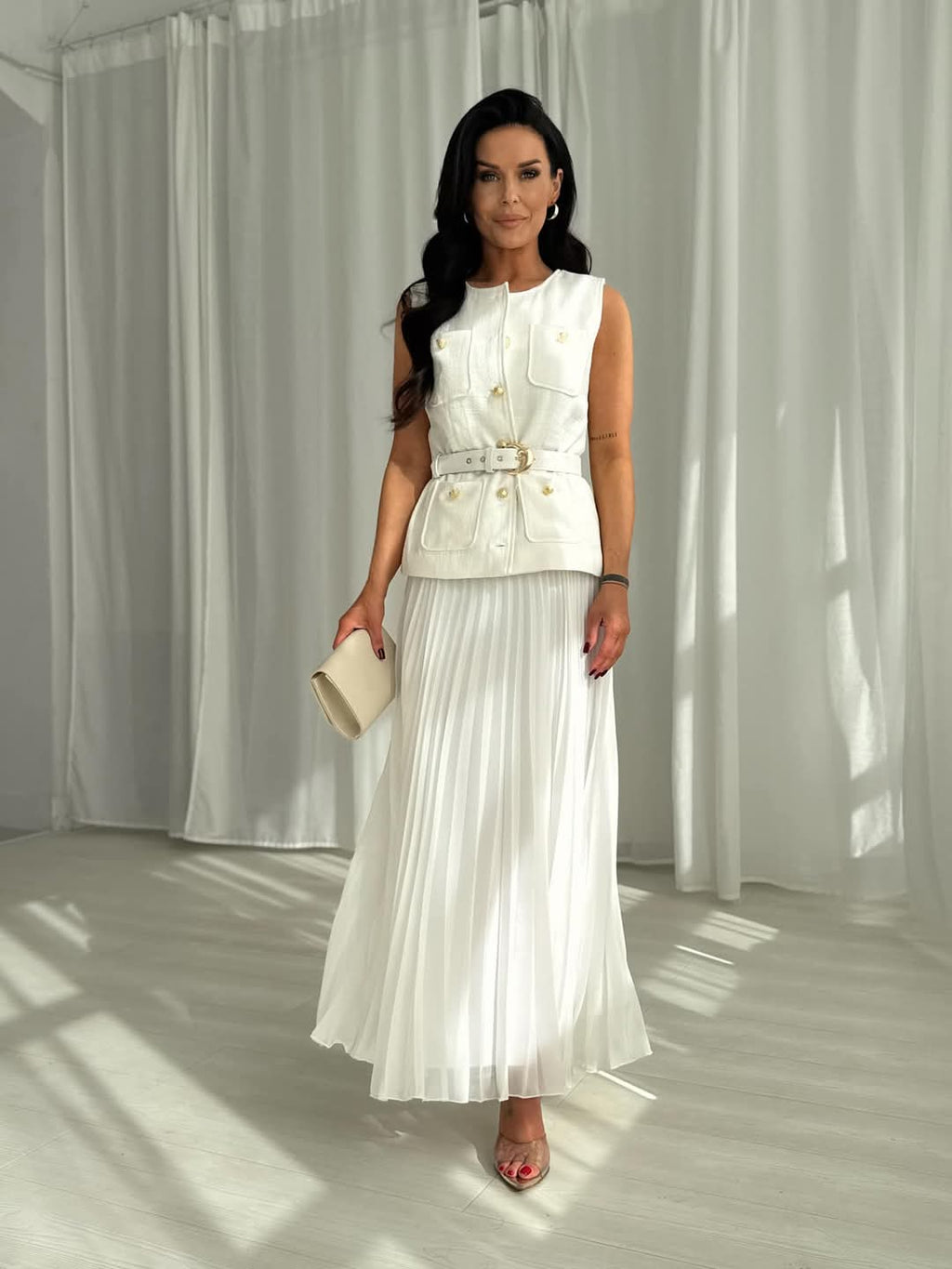 WHITE SUMMER SET OF PLEATED SKIRT AND A VEST