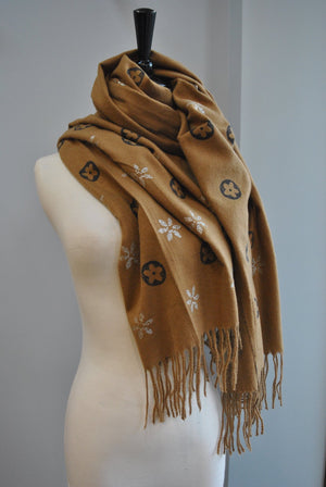 CARAMEL SCARFS