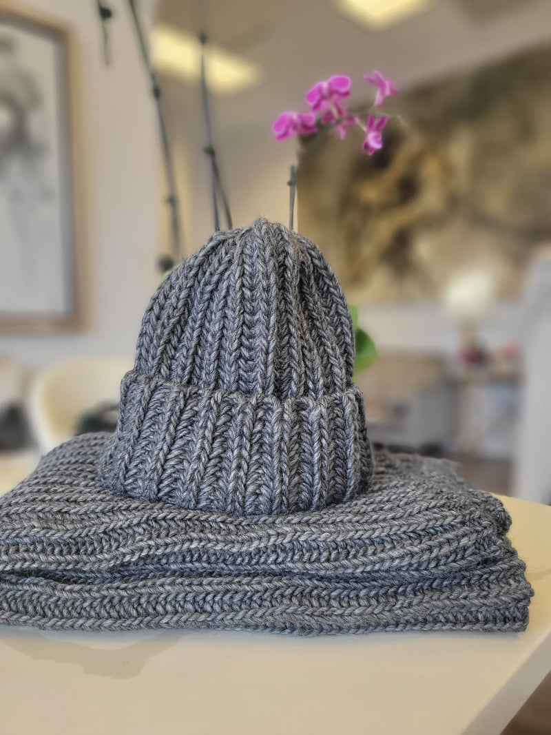 CHARCOAL GREY WINTER SET OF A SHAWL AND A HAT
