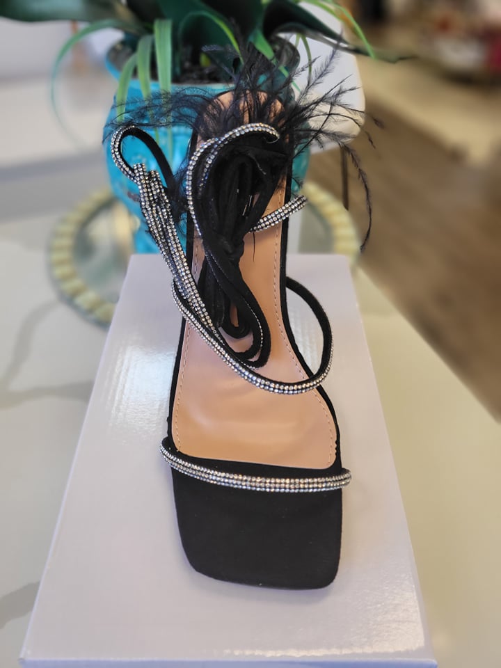 BLACK SANDAL ANKLE WRAP HEELS ITH FEATHERS DETAILS