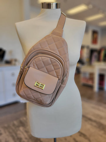 CARAMEL FAUX CROCODILE LEATHER CLUTCH / CROSSBODY HANDBAG