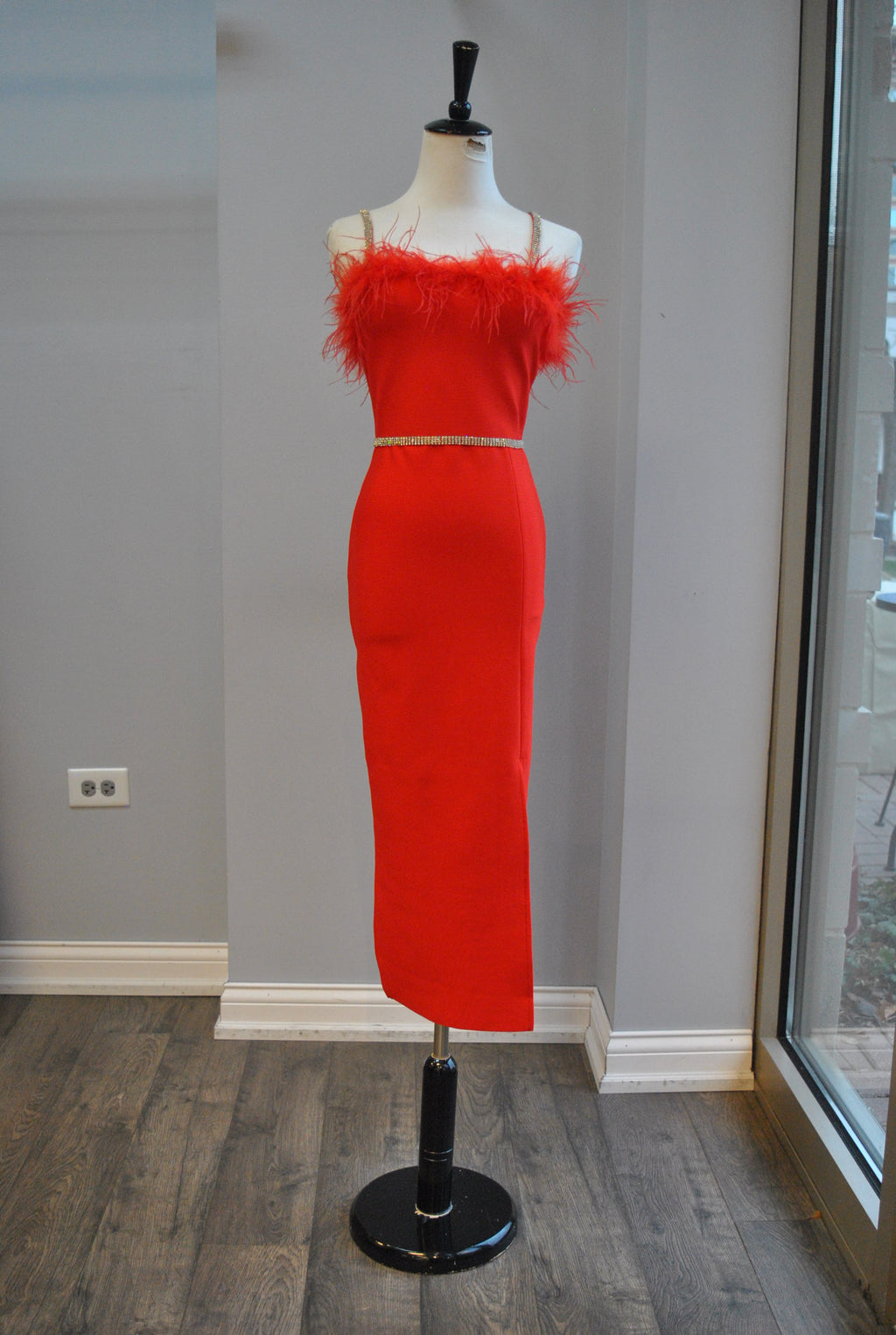 CLEARANCE - RED BANDAGE MIDI PARTY DRESS WITH FEATHERS