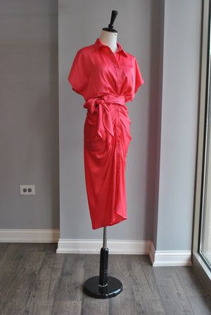 CORAL SILKY MIDI DRESS WITH FRONT RUSHING