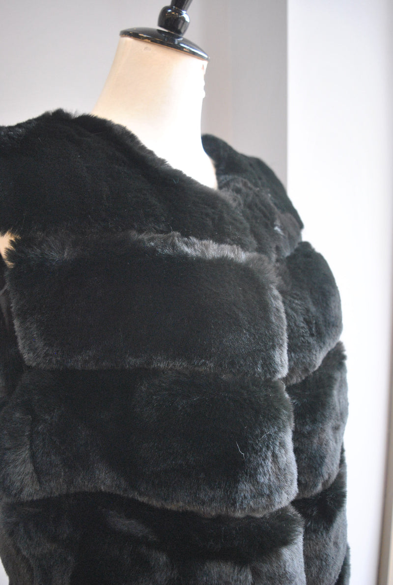 BLACK FAUX FUR WITH SIDE POCKETS