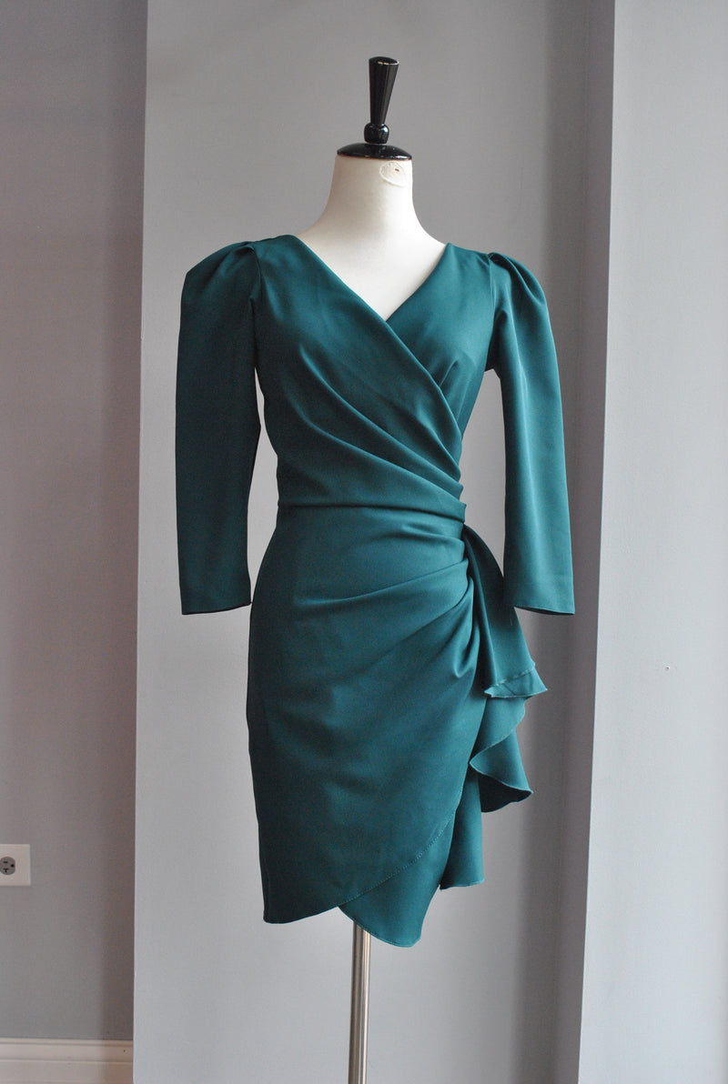 FOREST GREEN DRESS WITH RUSHING AND SIDE RUFFLE