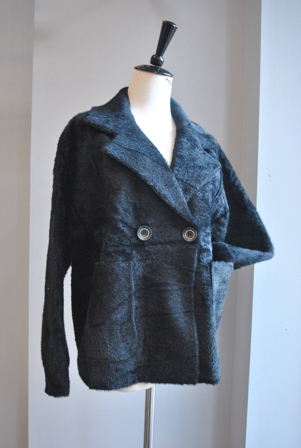 BLACK SHORT ALPAKA JACKET