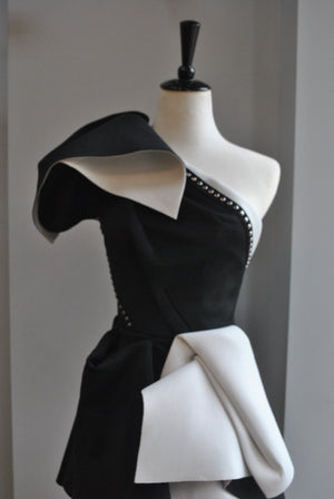 BLACK AND WHITE FIT AND FLAIR MINI COCKTAIL DRESS
