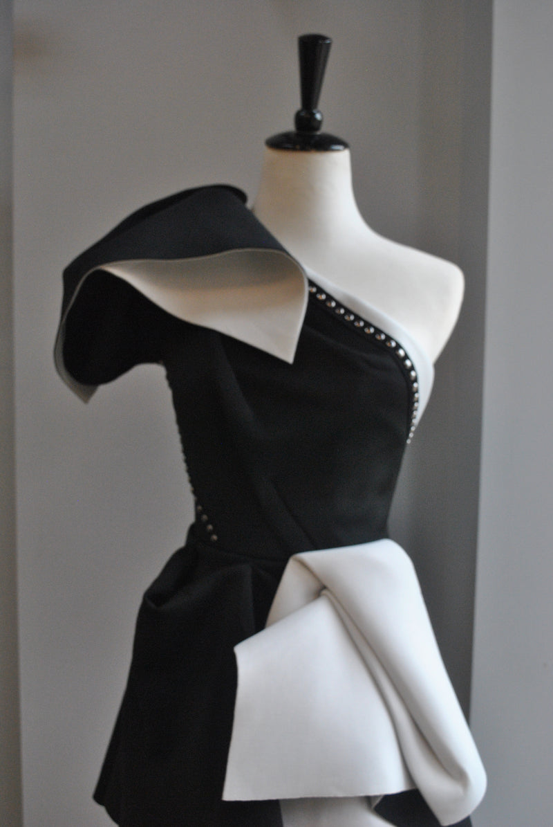 BLACK AND WHITE FIT AND FLAIR MINI COCKTAIL DRESS