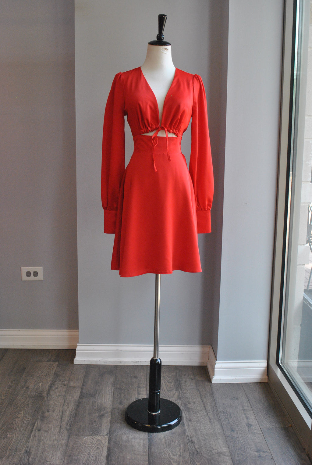 RED A-LINE DRESS WITH A PEEK A BOO