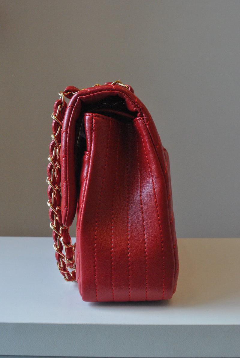 BIG RED GUILTED SHOULDER BAG WITH GOLD CHAIN – Le Obsession Boutique