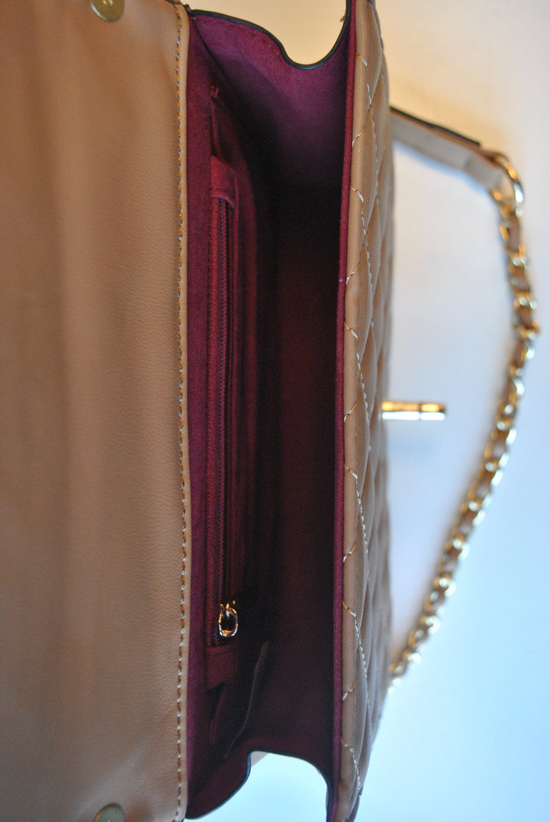 SMALL BEIGE QUILTED HANDBAG WITH PEARLS