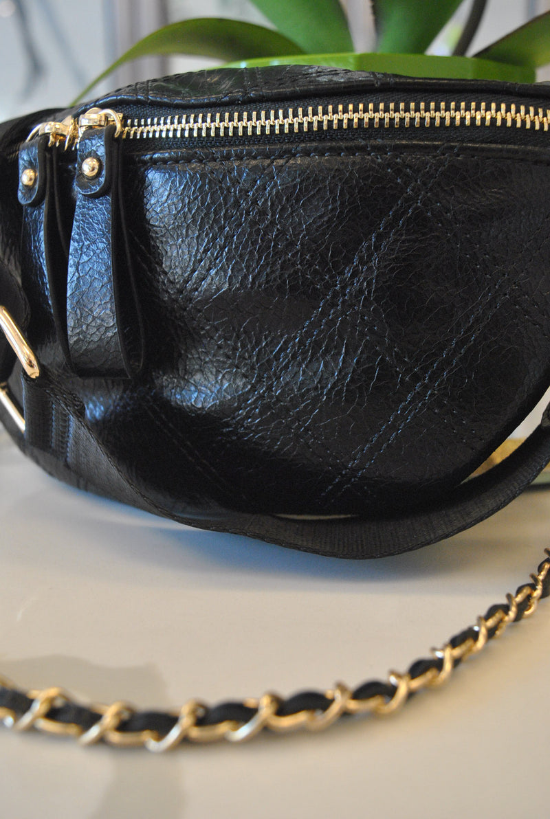 BLACK CROSSBODY