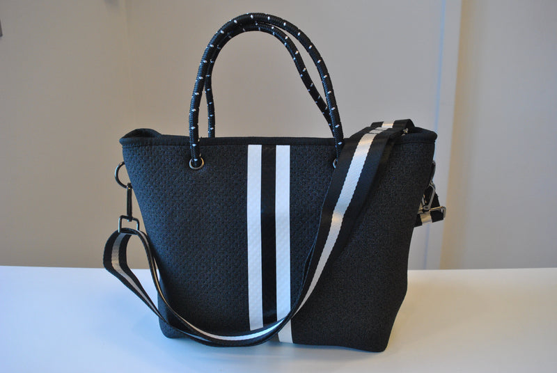 BLACK AND WHITE HANDBAG WITH CROSSBODY THICK STRAP