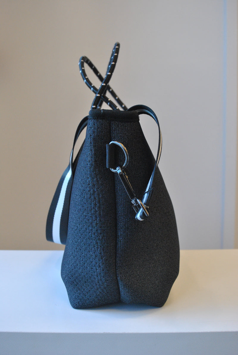 BLACK AND WHITE HANDBAG WITH CROSSBODY THICK STRAP