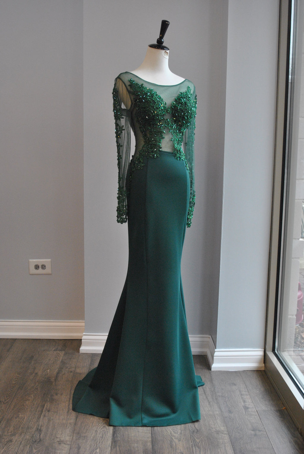EMERALD LONG EVENING DRESS WITH MESH AND CRYSTALS