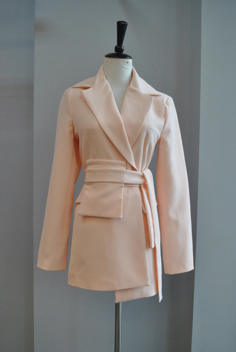 PEACH SPRING OVERSIZED BLAZER WITH A BELT