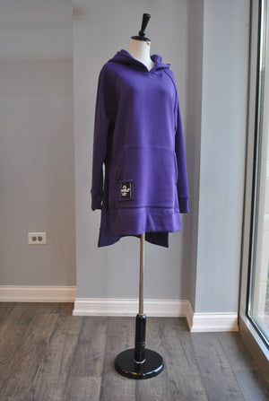 PURPLE SWEATSHIRT WITH A HOODIE