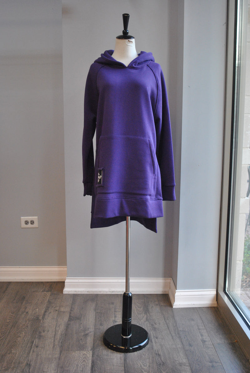PURPLE SWEATSHIRT WITH A HOODIE