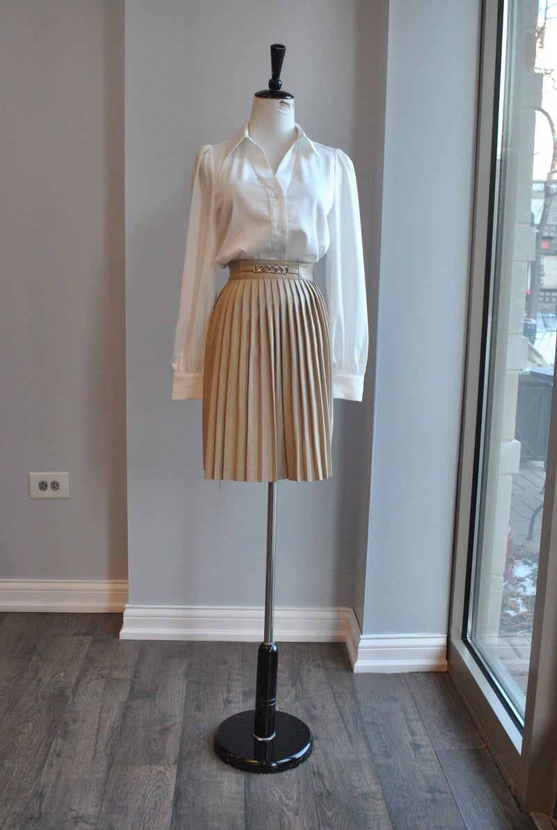 CAPPUCCINO FAUX LEATHER PLEATED SKIRT