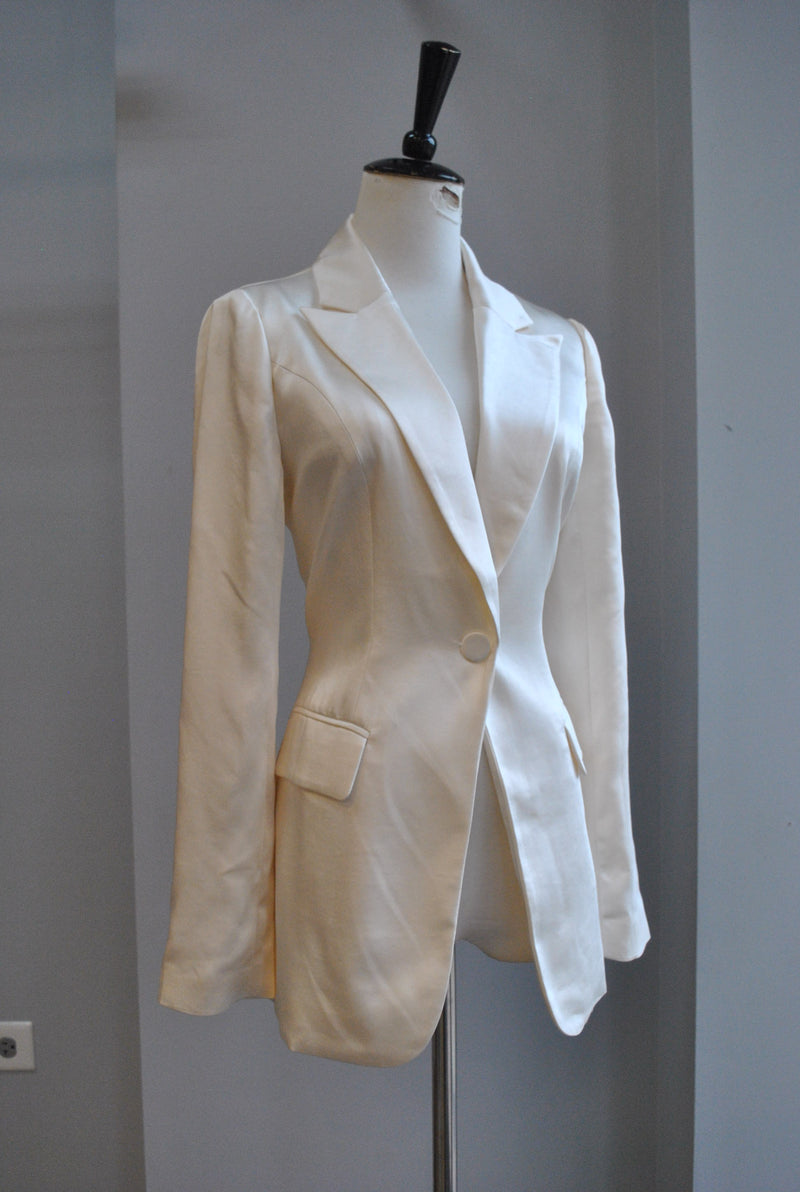 OFF WHITE SATIN BOYFRIEND STYLE BLAZER