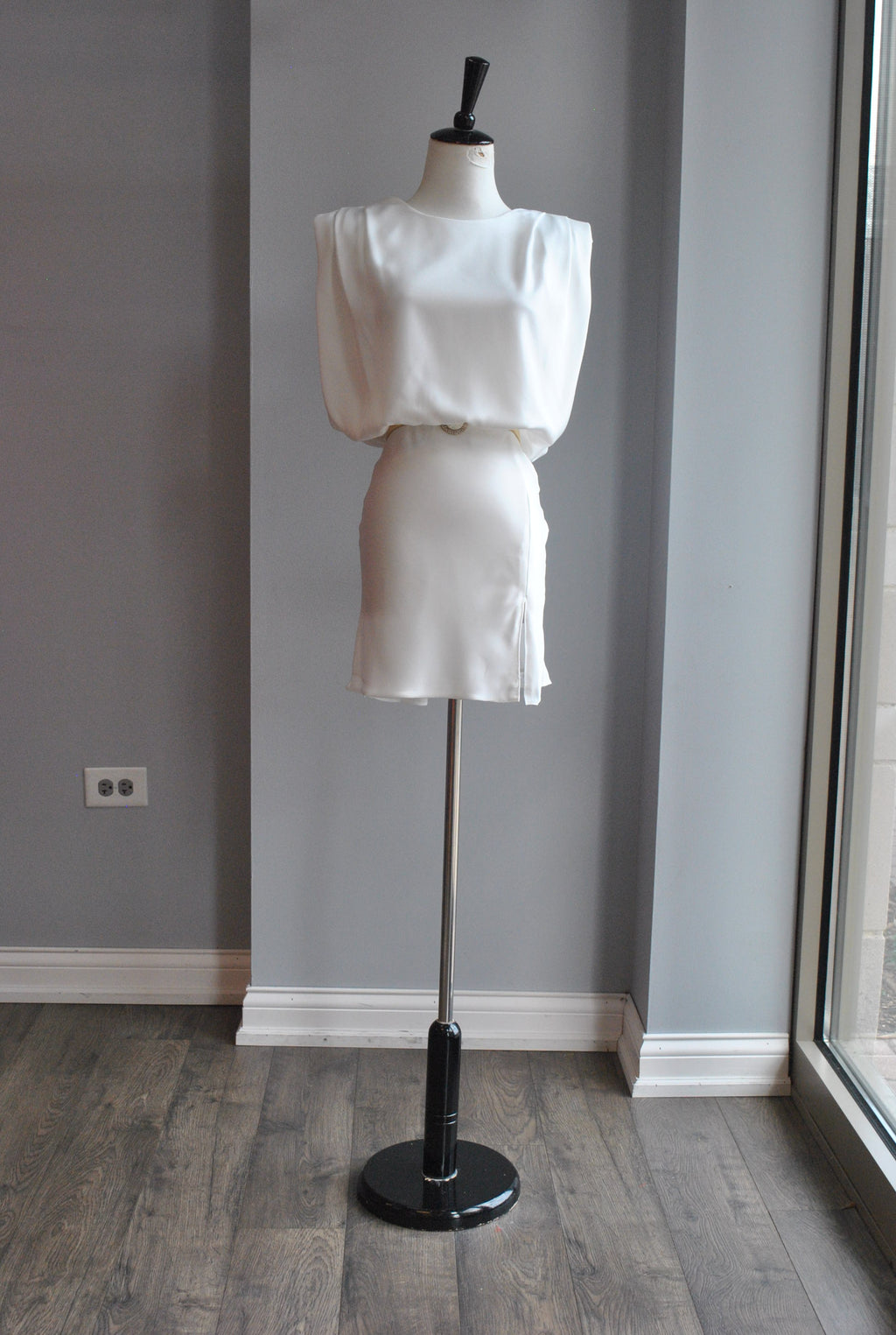 CLEARANCE - WHITE SILKY MINI DRESS