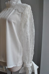 WHITE BLOUSE WITH LACE