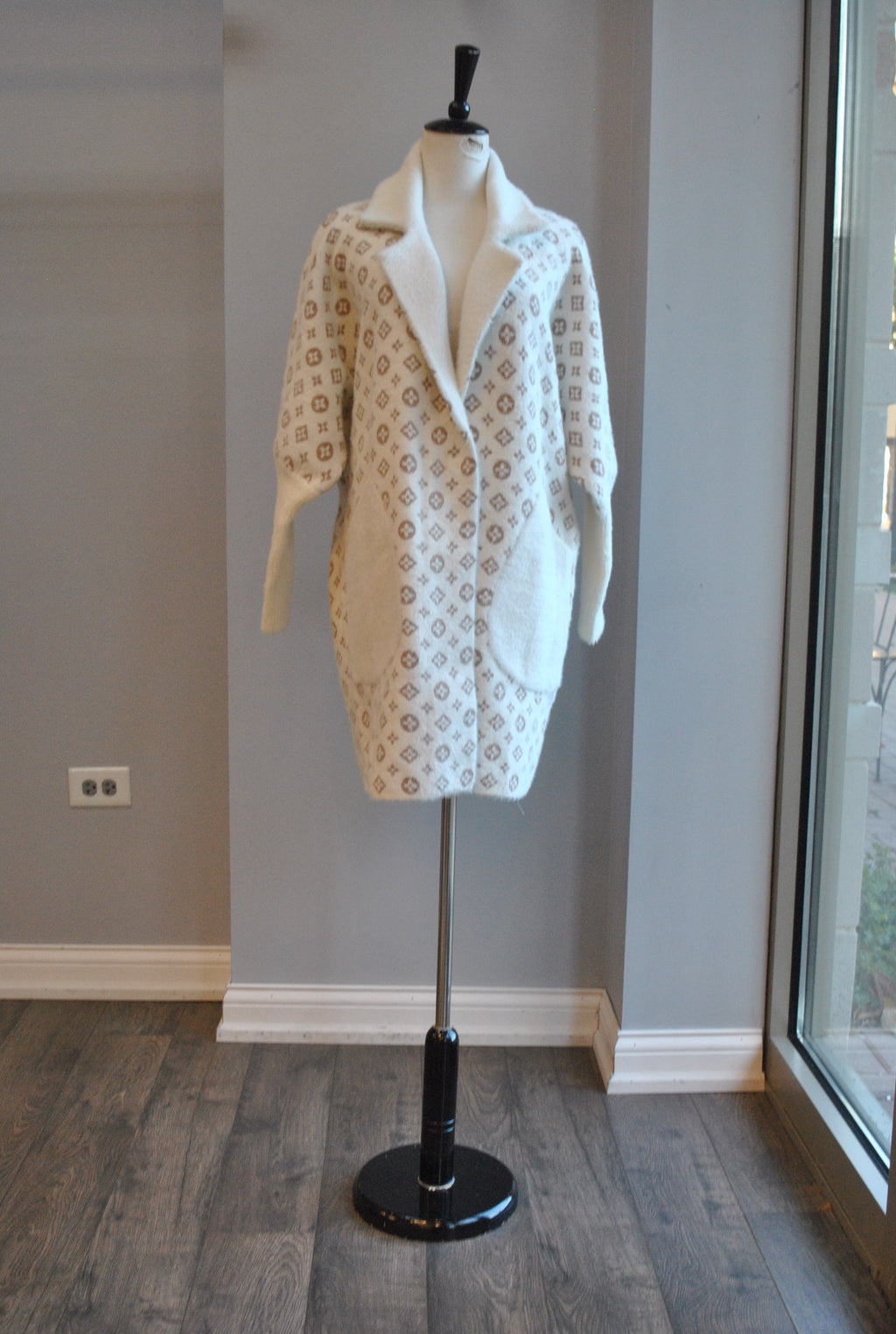 VANILLA AND BEIGE ALPAKA COAT