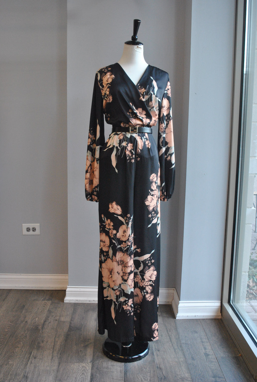 BLACK AND FLOWER PRINT SILKY JUMPSUIT